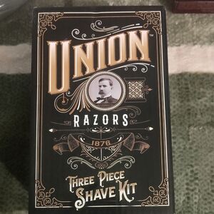 Union Razors Three Piece Shave Kit - Black